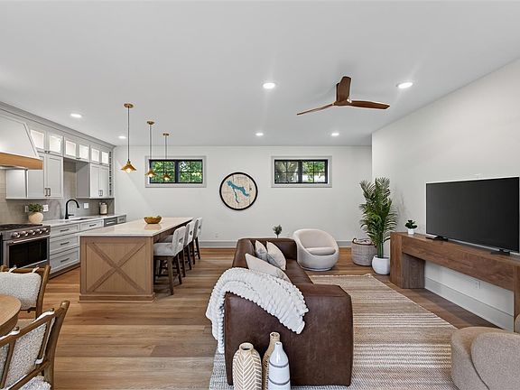 5th image of 1002 May St #3