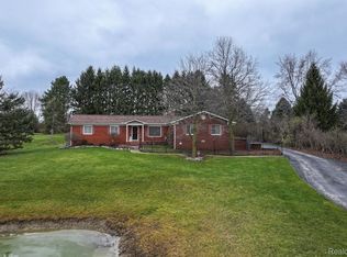 4920 Milett Rd, Fowlerville, MI 48836