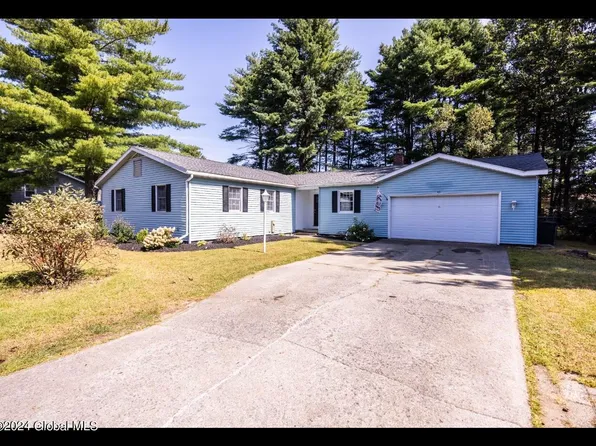 43 Heinrick Circle, Queensbury, NY 12804