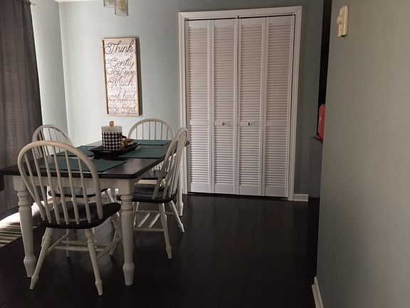 4th image of 916 Olive Dr