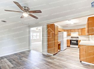 1916 NW Arlington Ave, Lawton, OK 73507