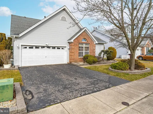 167 Sylvan Lake Blvd, Bayville, NJ 08721