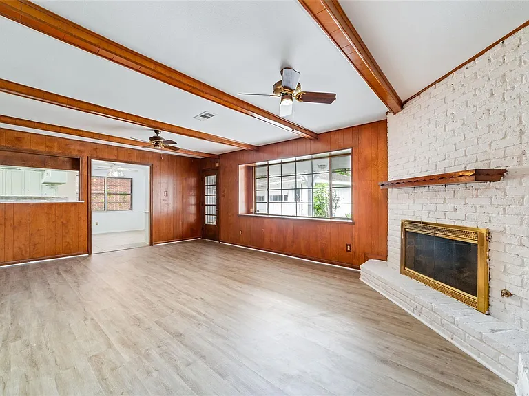 5450 Beechnut St — Photo 3