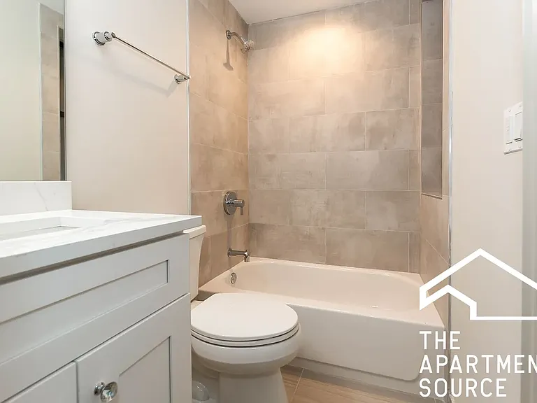 4620 N Winchester Ave #1 — Photo 5