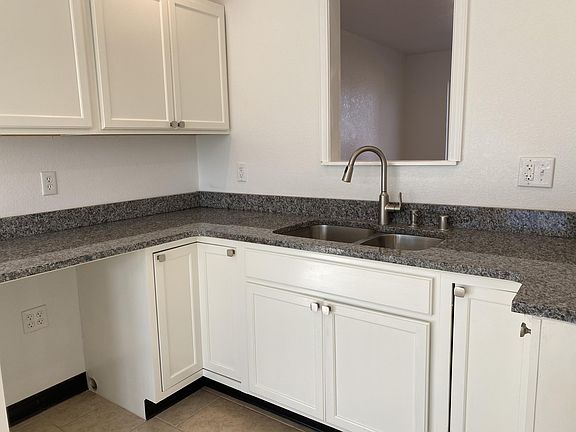 5th image of 10740 Eagle Pass Ln