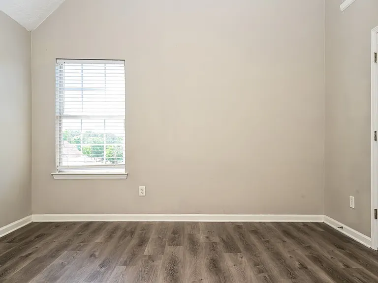 204 Biltmore Way — Photo 12