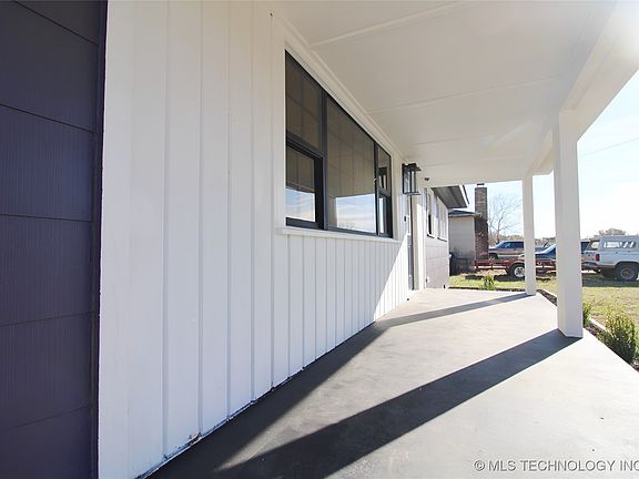 5th image of 611 Crutchmer Ave