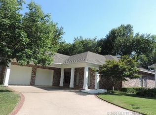 514 N Forest Ridge Blvd, Broken Arrow, OK 74014
