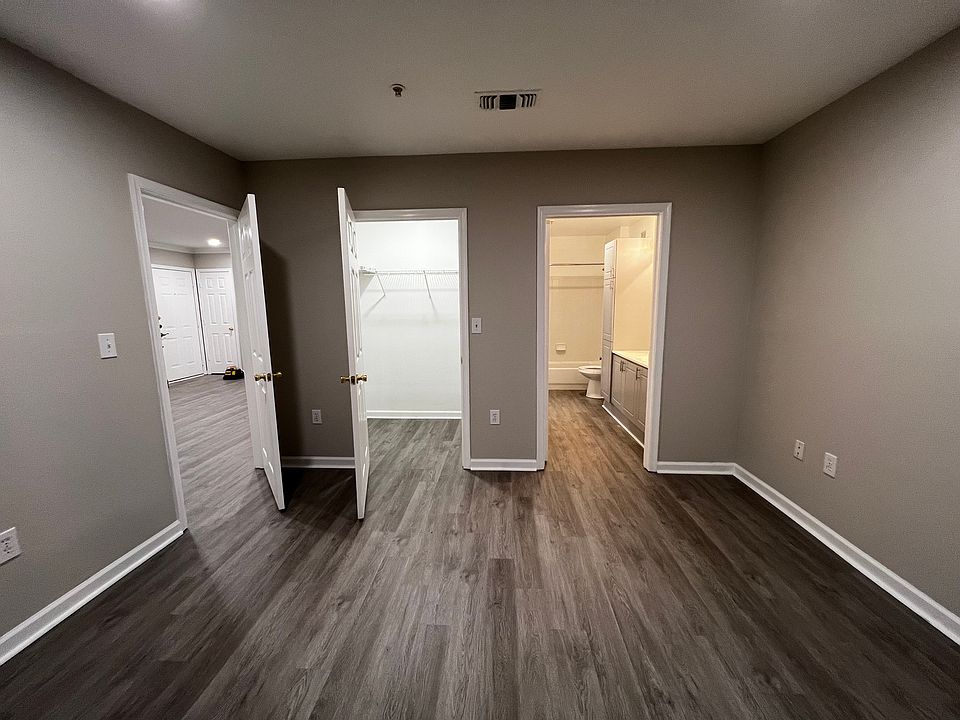 Bedroom with walk in closet