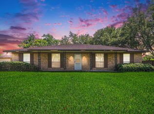 6618 Heron Ln, Pearland, TX 77584