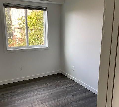 4th image of 2331 Boylston Ave E Unit 2B