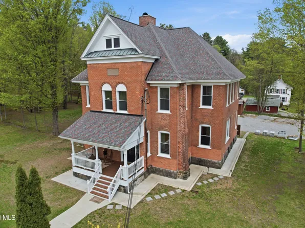 66 Horicon Avenue #2E, Bolton Landing, NY 12814