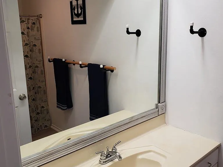 829 N Yturria St #2 — Photo 8