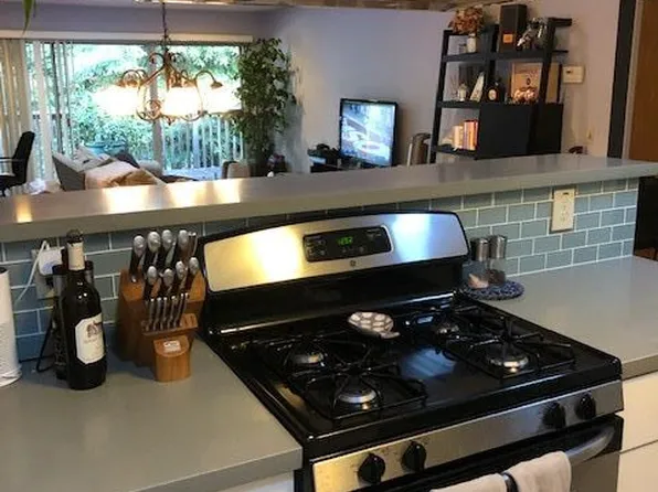 2063 Donald Dr, Moraga, CA 94556