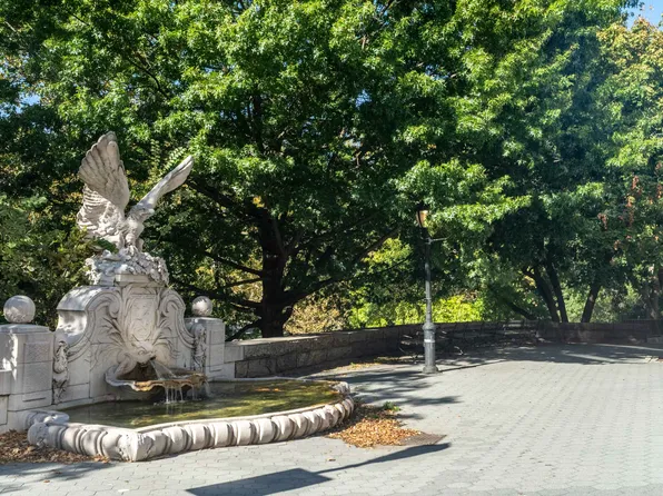 320 West 76th Street image 19 of 20