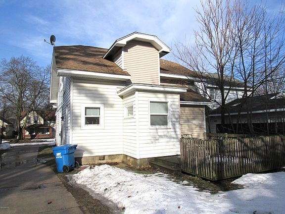 4th image of 1906 Linden Ave SE