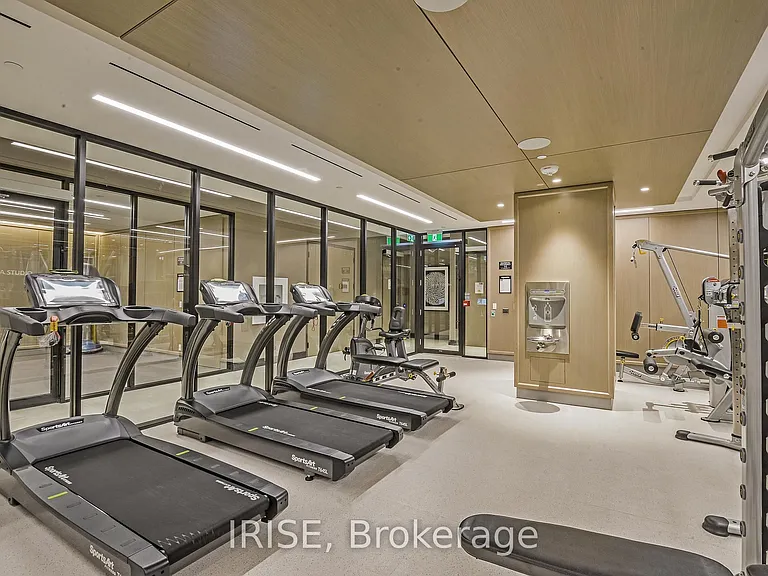 1 Edgewater Dr #H24 — Photo 14