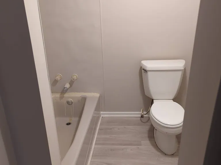 645 Rutherford Ave — Photo 13