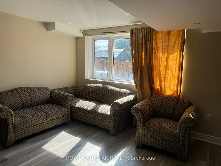 684 Linden Dr #BASEMENT — Photo 3