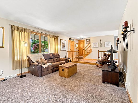 5th image of 134 Brule Rd