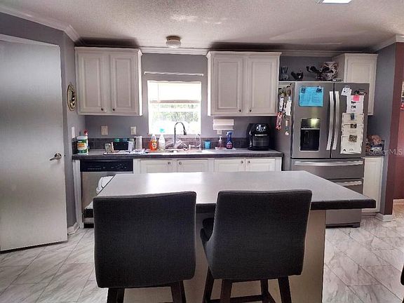 3rd image of 1558 Candleberry St