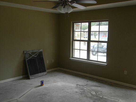 5th image of 2192 Saint James Blvd