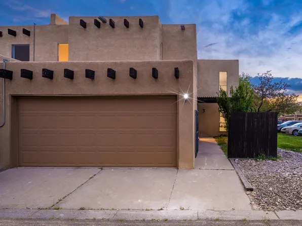 35 Plaza San Blas NE, Albuquerque, NM 87109
