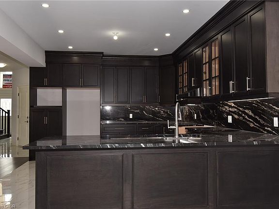 4th image of 64 Alexsia St