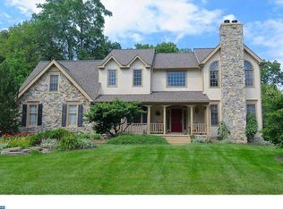 2 Villa Dr, Ambler, PA 19002