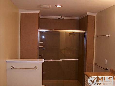 4th image of 928 Mossvine Dr