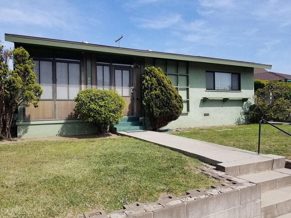 1st image of 800 Lemon Grove Ave