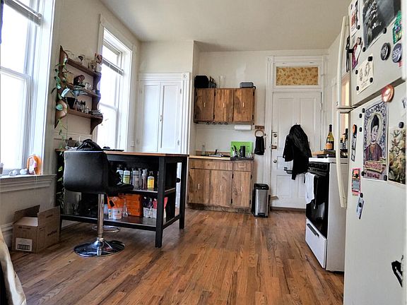 5th image of 2019 W Cortez St APT 1R