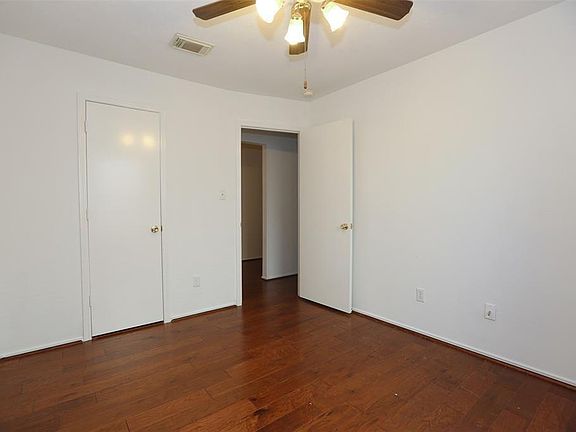 2nd image of 16134 Coleburn Dr