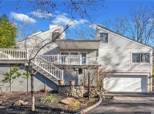 56 Harbor Beach Rd, Miller Place, NY 11764