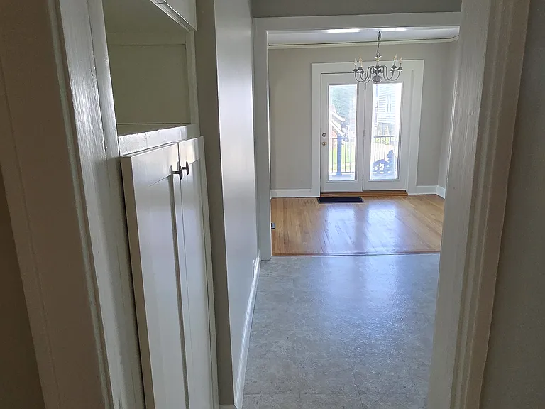 1432 W 48th St #1 — Photo 8