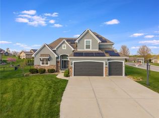 7816 NW Roberts Rd, Weatherby Lake, MO 64152