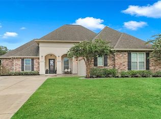 533 Strawberry Ln, Madisonville, LA 70447