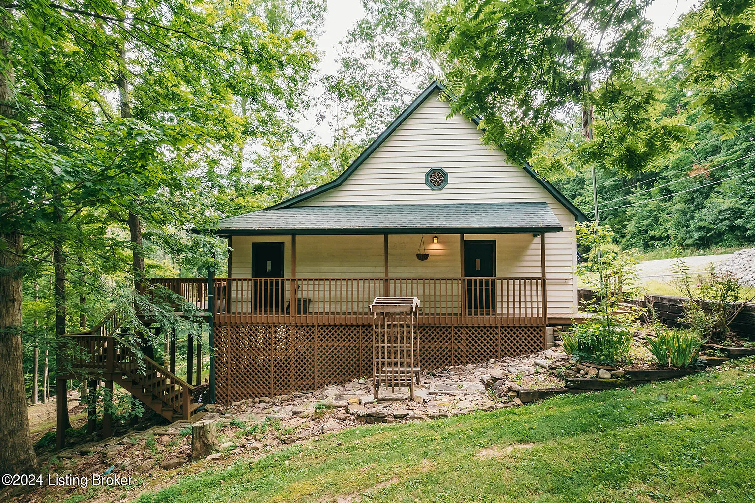 315 Timberlake Ln photo 1