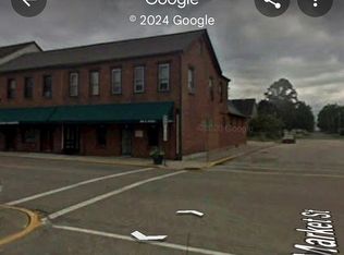 100 E Main St, Mascoutah, IL