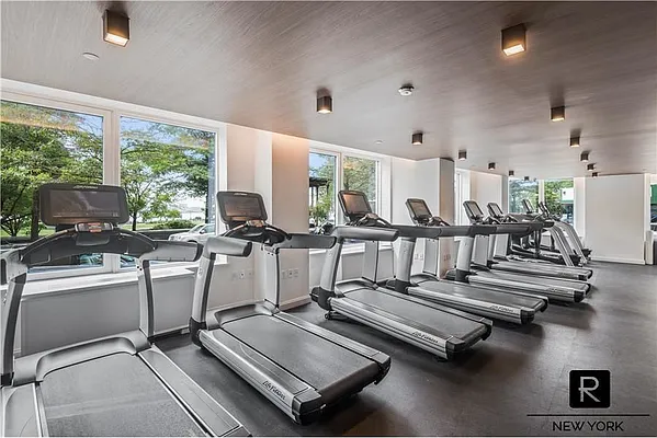 Rented by R New York | media 30