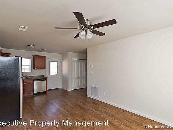 2nd image of 194 Lotus Dr APT 2