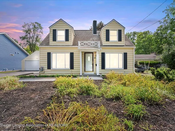 1113 Daisy Ln, East Lansing, MI 48823
