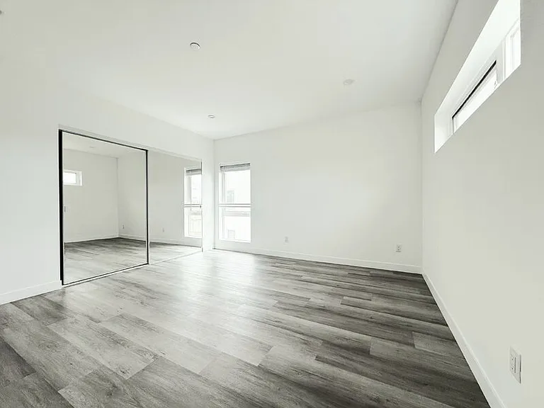 1260 Leighton Ave — Photo 22