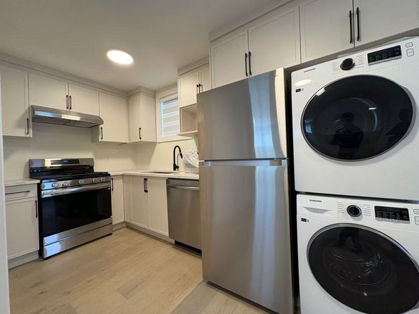 2 bedroom rental in Vancouver — photo 4