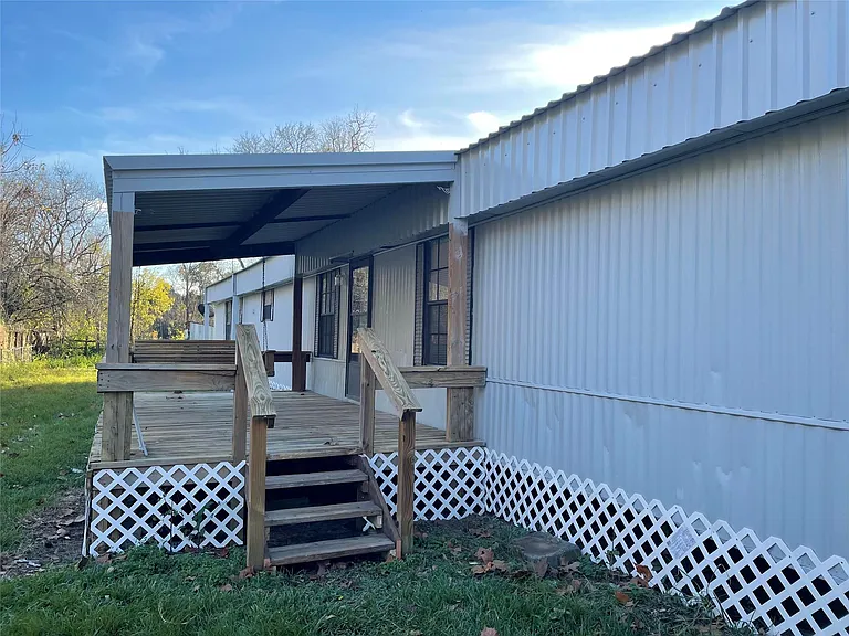 228 Hambrick Rd — Photo 4