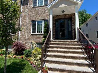 135 El Camino Loop, Staten Island, NY 10309