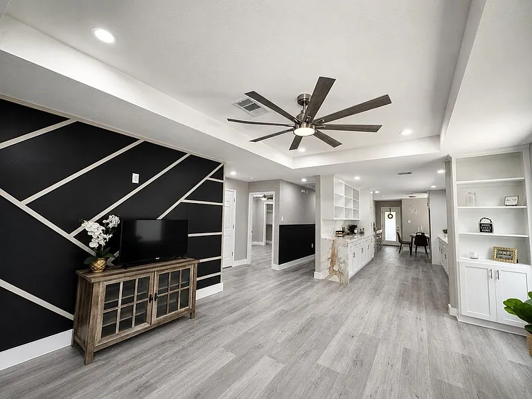 7024 Gonzales St — Photo 4