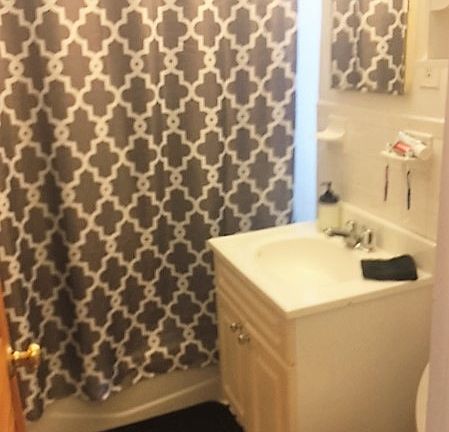 3rd image of 3140 47th St