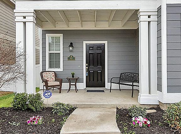 2nd image of 932 Appalachian Ln