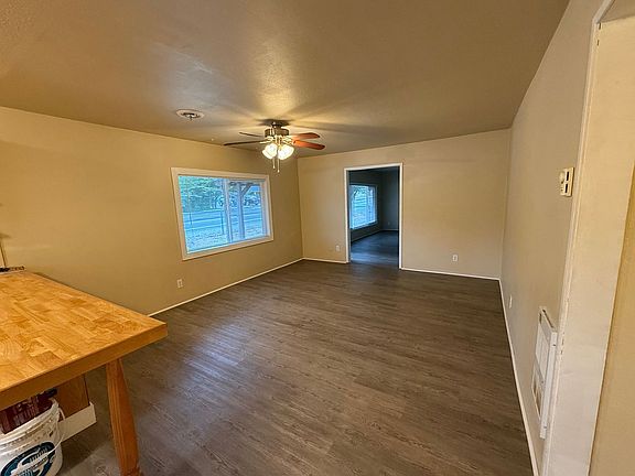 4th image of 4600 NE 137th Ave